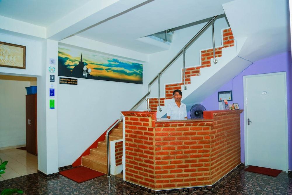 Hotel Moonstone Anuradhapura Exterior photo