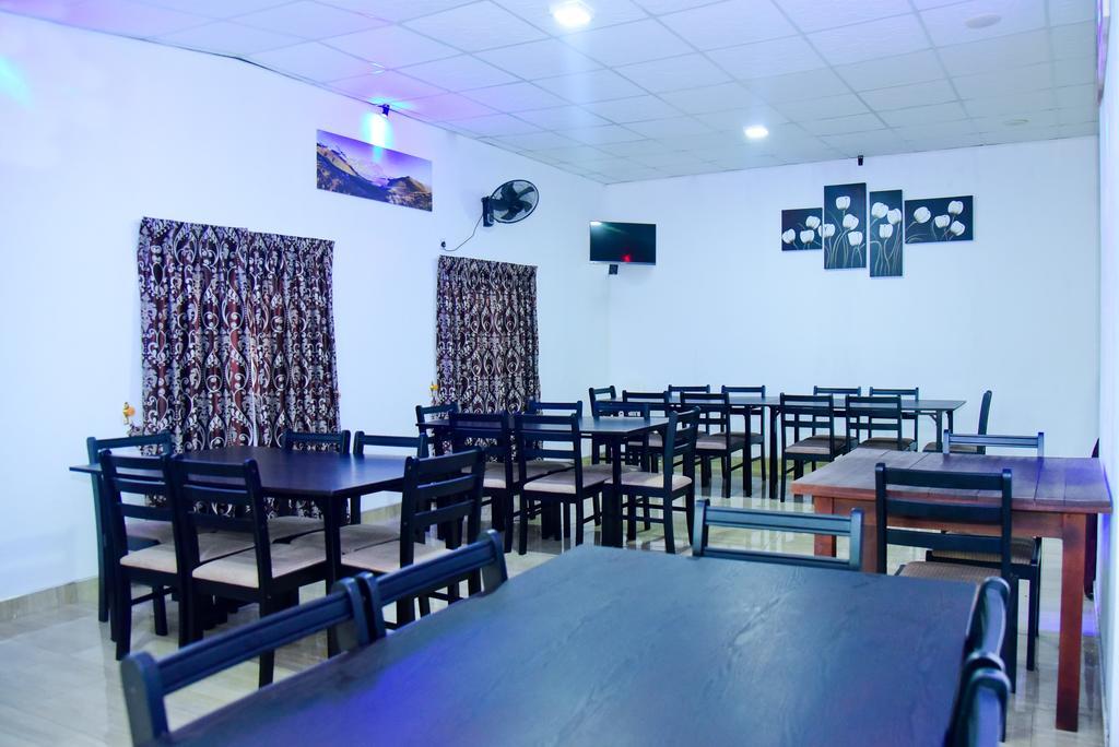 Hotel Moonstone Anuradhapura Exterior photo