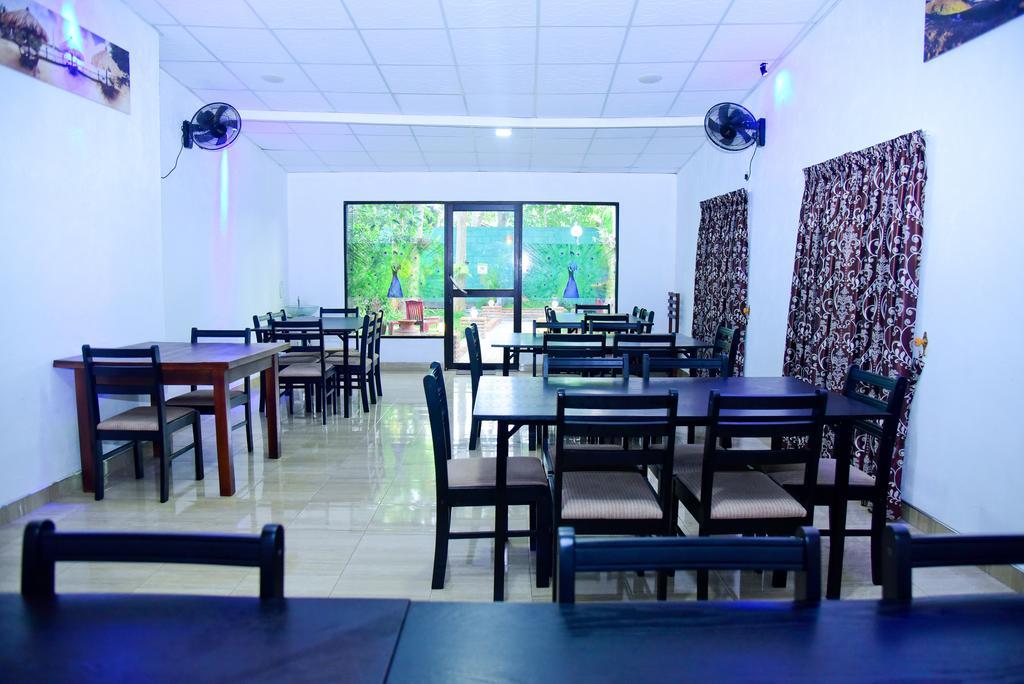 Hotel Moonstone Anuradhapura Exterior photo